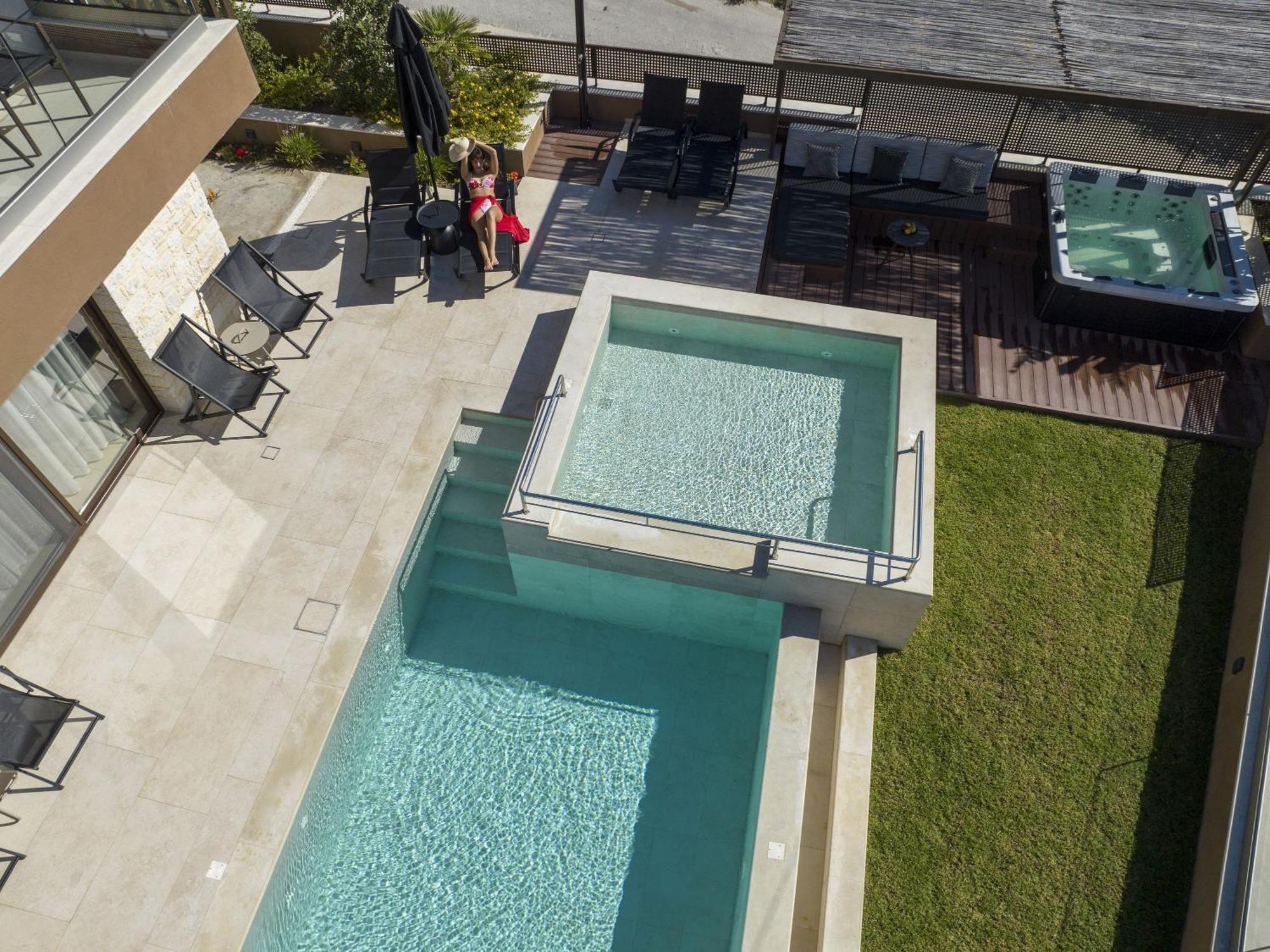 Almi-Cove Hilltop Villas 알미리다 외부 사진